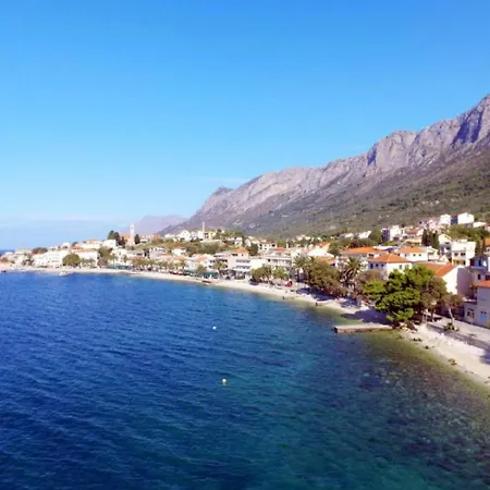 Granny Nevenka Near Makarska Villa