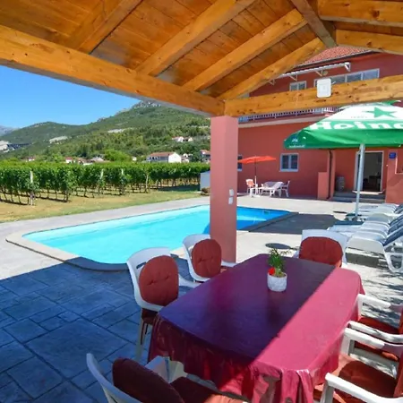 Villa Granny Nevenka Near Makarska *